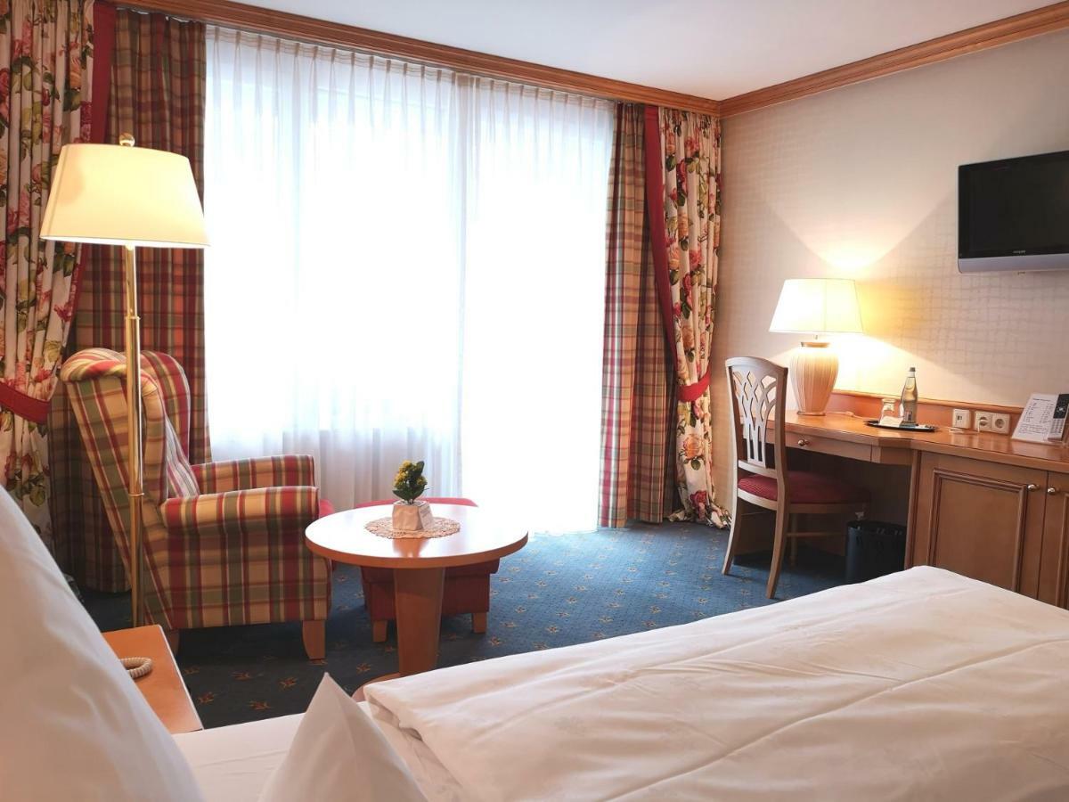 Hotel Ott Bad Krozingen Eksteriør bilde